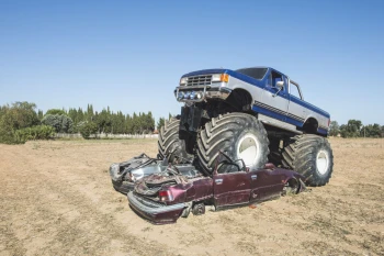  Fototapeta monster truck 3787