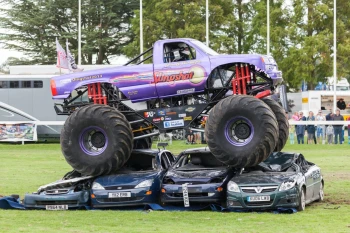  Fototapeta monster truck 4183