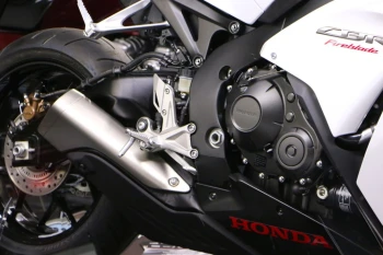  Fototapeta motor 945