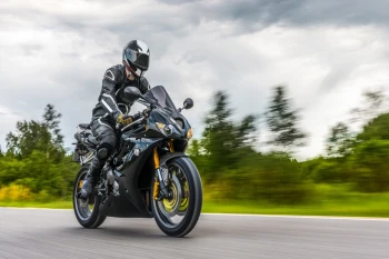  Fototapeta motor ścigacz 2553
