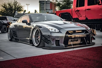  Fototapeta samochód Nissan 5184