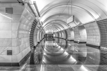  Fototapeta tunel dworca 2923