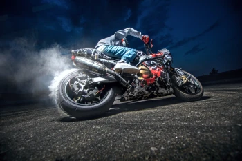  Fototapety na ścianę motory ścigacz 5076